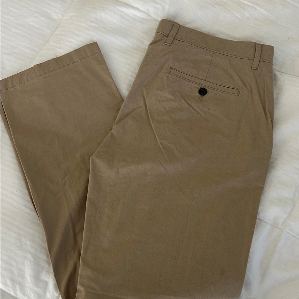 Amazon Essentials Men's Khaki Chinos